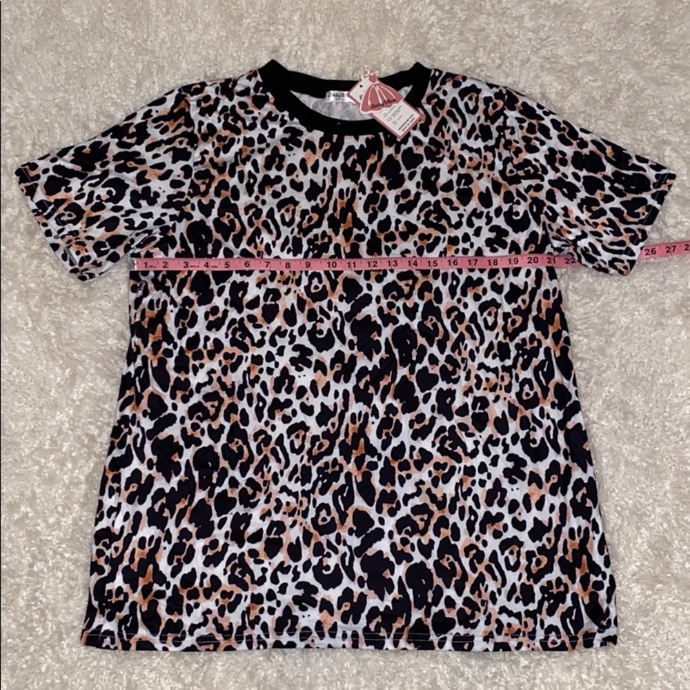 🦄Leopard Print Top🐆 - Picture 3 of 6